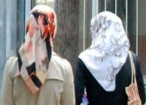 Başörtülü Memura İlk Vize Çıktı