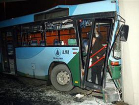 Halk Otobüsü Kaza Yaptı!