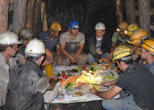 Yüzlerce Metre Aşağıda İlk Sahur