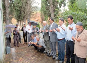 Aydoğdu Bey Kabri Başında Anıldı