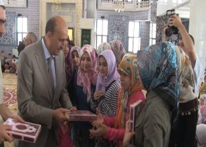 Öğrencilere Kur'anı Kerim