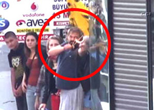 Oyuncu Haluk Yüksel Polise Böyle Saldırdı