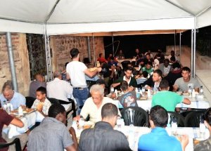 Sofya'da ilk kez 400 kişilik iftar çadırı kuruldu