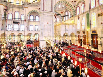 Kandilde camiler doldu taştı