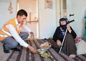 93 Yaşında, Oruçlarını Eksiksiz Tutuyor