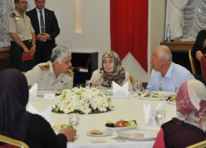Org. Özel'den Şehit Ailelerine İftar