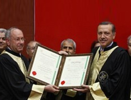 Erdoğan'ın Fahri Doktorası Gitti