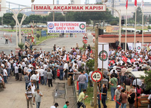 7 Aydır İşçiyi Oyalayan OYAK’a İsyan