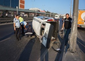Ehliyetsiz Sürücü Kaza Yaptı