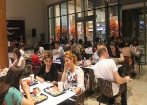 Piazza’da İftar Vakti