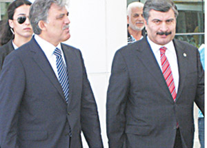 Gül, Miyasoğlu’nu Hastanede Ziyaret Etti