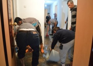 Afyon'da sağanak yağış: 15 evi su bastı