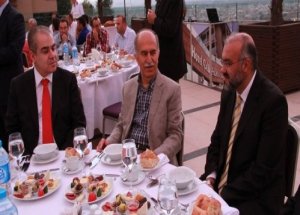 Alevi ve Sünni iş adamları  iftarda buluştu