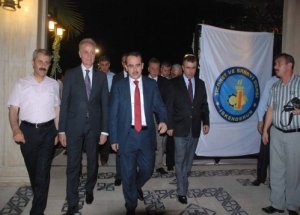 Bakan Ergin, İşadamları İle İftar Yemeğinde Buluştu