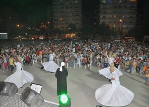 Sanat Tırı Toros Mahallesi’nde