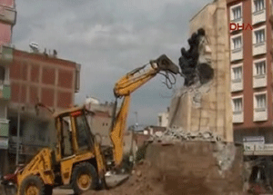 Kenan Evren'in Heykeli Kaldırıldı