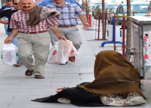 Erzurum’da Dilenciler Operasyonla Yakalandı
