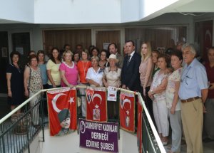 Cumhuriyet Kadınlarından Lozan Mesajı