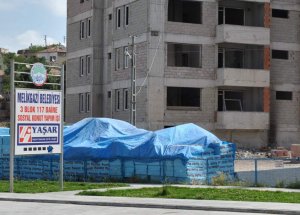 Sessizce Yıkıldı!