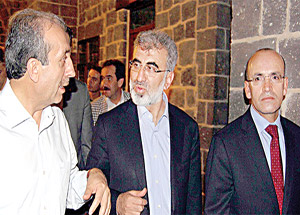 Diyarbakır’da 4 bakanlı teravih
