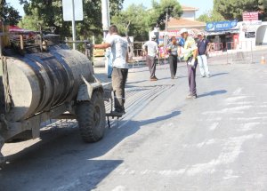 Burhaniye’de Ören Yolu Asfaltlanıyor