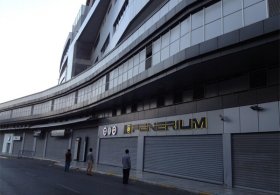 Fenerbahçelilerden Duran Adam Eylemi