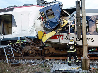 İsviçre'de Tren Faciası: 44 Yaralı