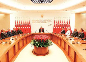 YAŞ'ta Komuta Kademesini Belirleyecek Kriter