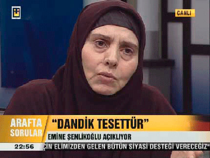 Şenlikoğlu ve Esra Elönü Tesettür Tartışması