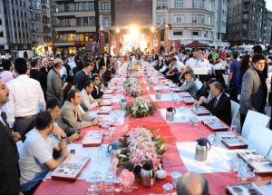 Dini Liderler İftar Yemeğinde Buluştu