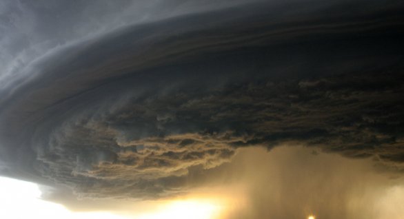 Çin Süper Tayfun İçin Turuncu Alarm Verdi