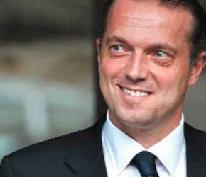 Uzan'ı Sarkozy'nin Bakanı Koruyor