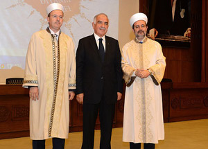 Diyanet'te Her Mevki Ateşten Cübbe