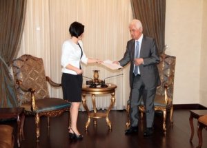 KKTC Başbakanı Hükümetin İstifasını Eroğlu'na Sundu