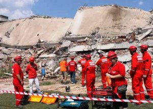 Deprem Tatbikatında Parmak Isırttı