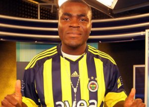 Emenike Resmen Fenerbahçe'de