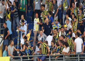 Gezi Parkı Sloganı Şükrü Saracoğlu'nu Karıştırdı