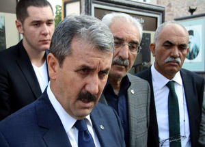 BBP Lideri Bayram Namazını Tacettin Dergâhında Kıldı