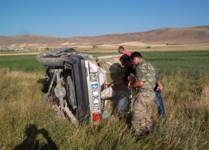 Demirözü’nde Trafik Kazası: 4 Yaralı