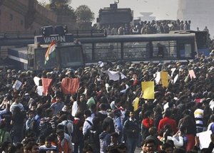 Hindistan'da Yine Toplu Tecavüz Olayı!