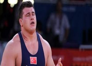 Rıza Kayaalp'e Altı Ay Men Cezası