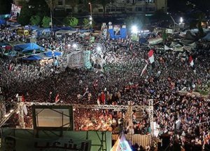 Mısır'da Göstericilere Bombalı Müdahale!