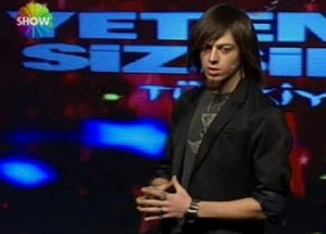 Şovlarını Artık Karakolda Yapar!