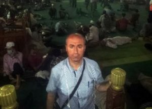 Azgın Baltacılar Camiye Saldırıyor!