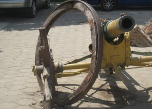 Tarihi Top Arabası İlgi Ve Bakım Bekliyor