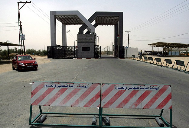 Refah sınır kapısı kısmen açıldı