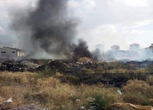Boş Arazideki Yangın Korkuttu