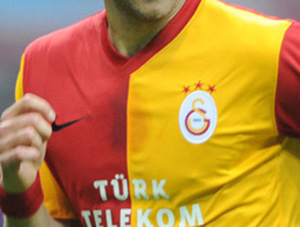 Terim Onunda Üstüne Çizik Attı!