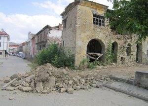 Asırlık Taşhanın Restorasyonuna Başlandı