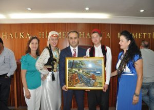 Başkan Aktaş Misafir Folklor Ekiplerini Ağırladı